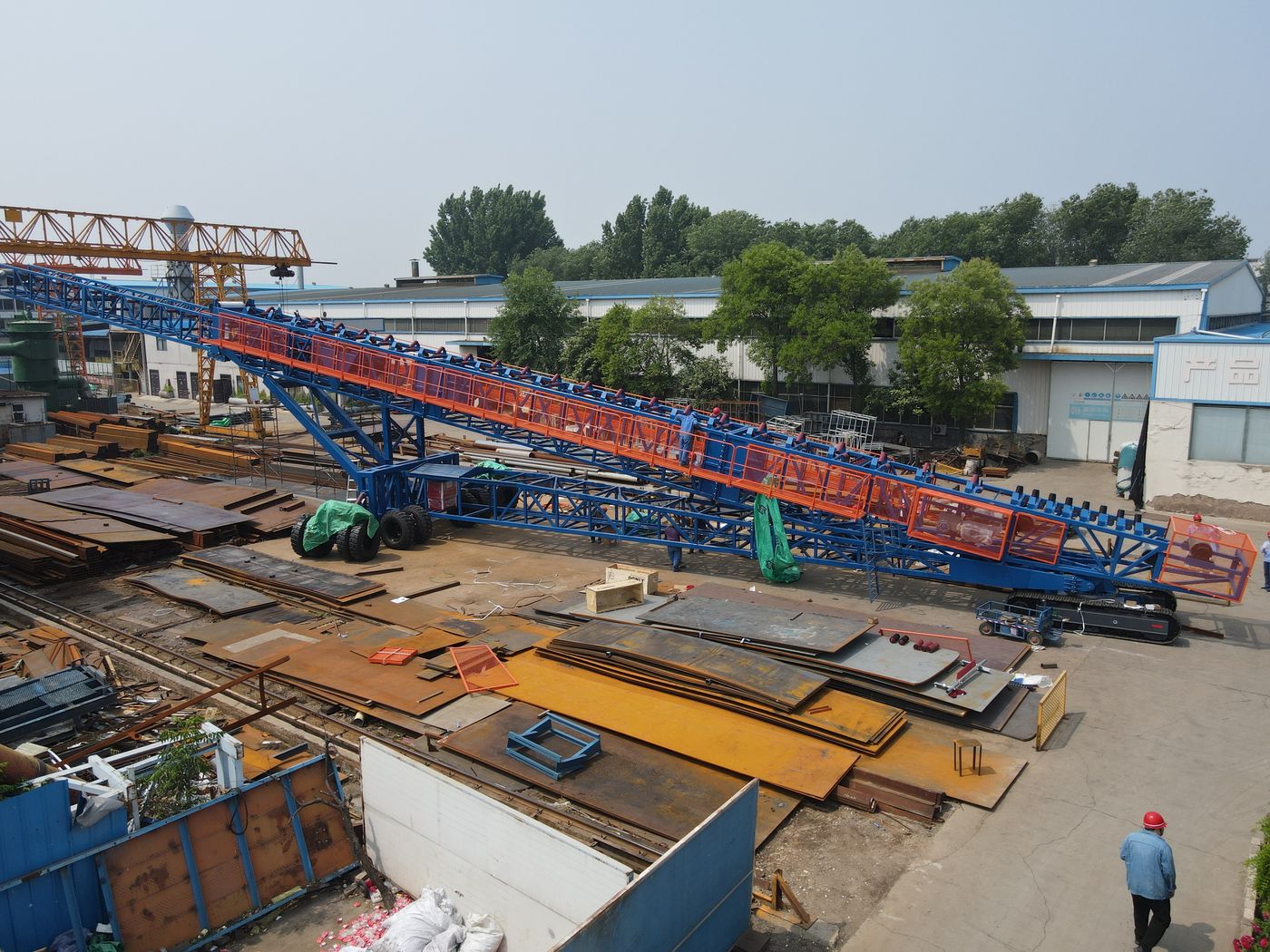 Conveyor structures in fabrication yard