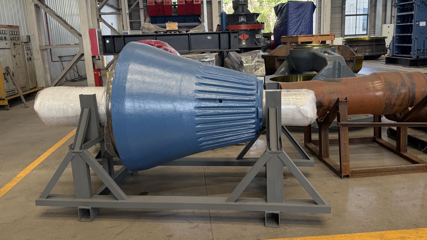 Crusher head and shaft assembly